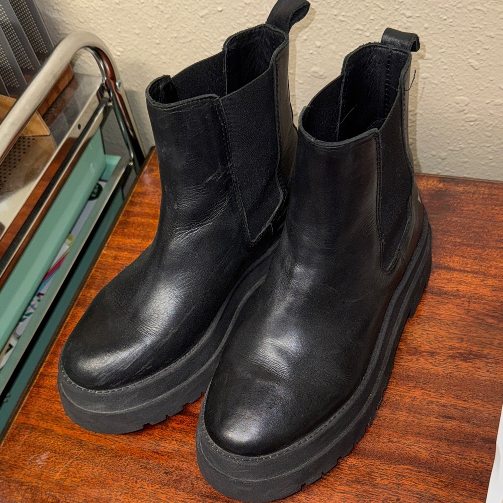 Windsor Smith Black Leather Platform Chelsea Boots